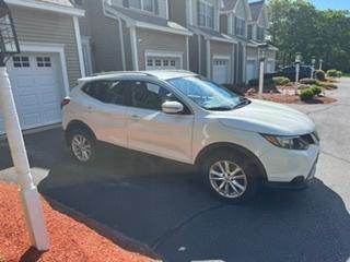 White 2018 Nissan Rogue Sport SV