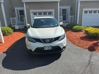 White 2018 Nissan Rogue Sport SV