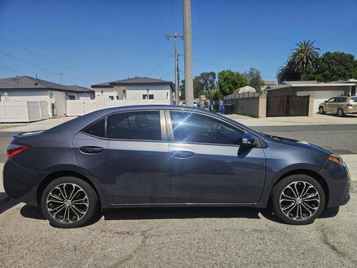 Gray 2014 Toyota Corolla S