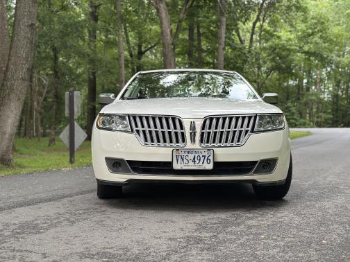 2012 Lincoln MKZ Base