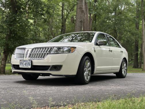 2012 Lincoln MKZ Base
