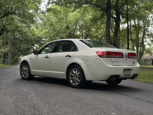 2012 Lincoln MKZ Base