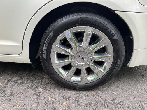 2012 Lincoln MKZ Base