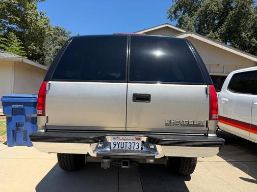 Gold 1999 Chevrolet Tahoe LS
