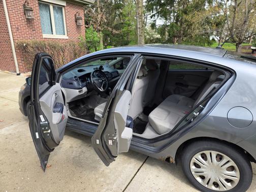 Gray 2010 Honda Insight LX