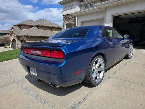 Blue 2010 Dodge Challenger R/T