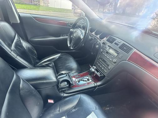 Silver 2003 Lexus ES 300 Base