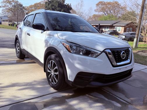 2019 Nissan Kicks S