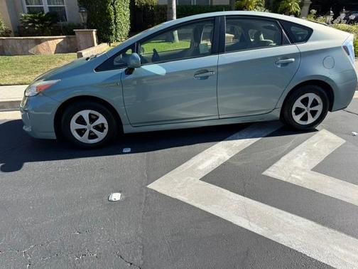 Green 2014 Toyota Prius Four