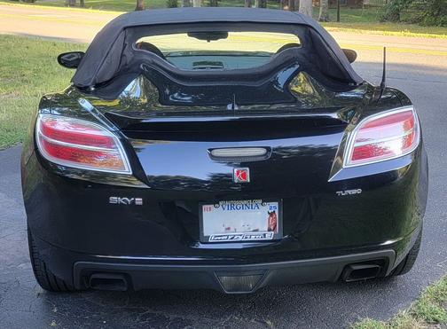 2008 Saturn Sky Red Line