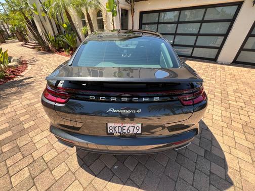 Gray 2018 Porsche Panamera Panamera 4 E-Hybrid