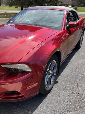 Red 2014 Ford Mustang V6 Premium