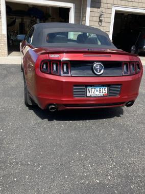 Red 2014 Ford Mustang V6 Premium