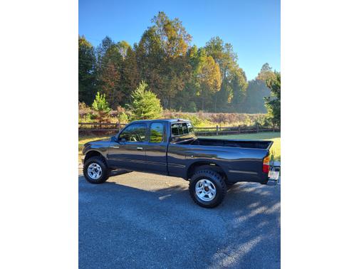 Gray 1997 Toyota Tacoma Xtracab