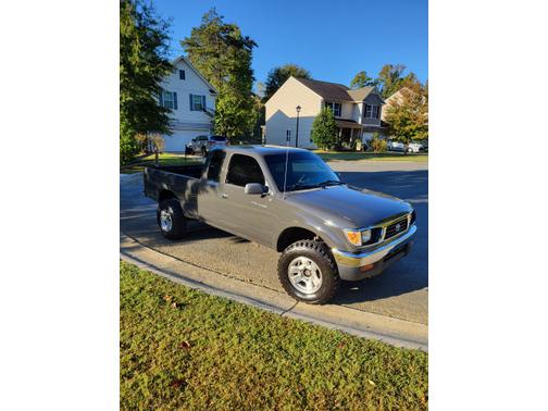 Gray 1997 Toyota Tacoma Xtracab