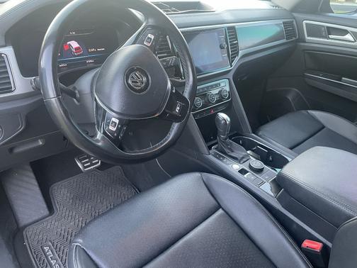 2019 Volkswagen Atlas 3.6L SEL R-Line