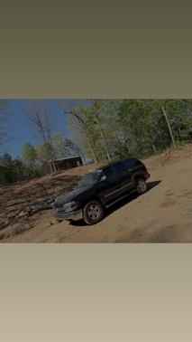 Blue 2005 Chevrolet Tahoe LS