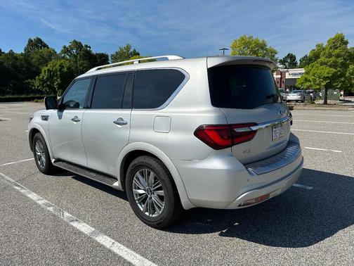 Silver 2022 INFINITI QX80 LUXE