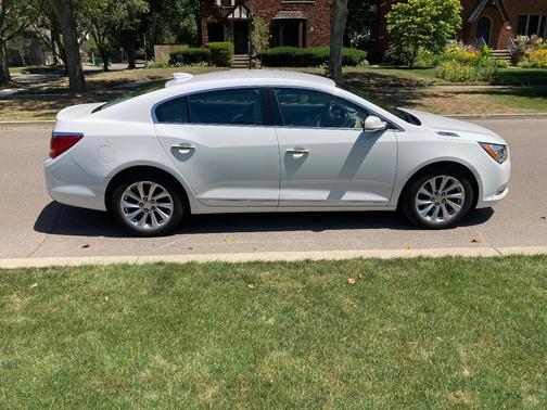 White 2016 Buick LaCrosse Leather