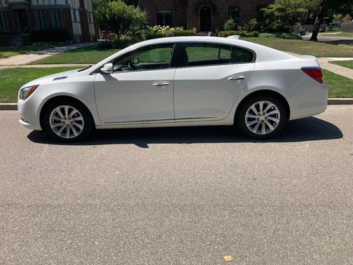 White 2016 Buick LaCrosse Leather