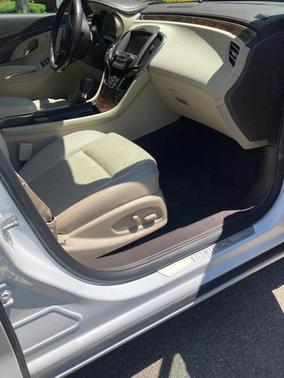 White 2016 Buick LaCrosse Leather
