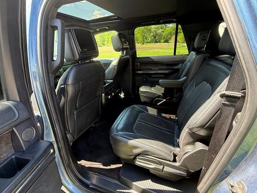 Blue 2019 Ford Expedition Max Limited