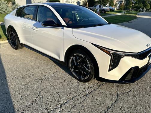 2025 Kia K4 GT-Line