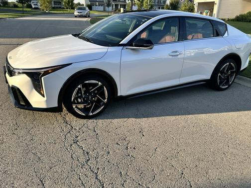 2025 Kia K4 GT-Line