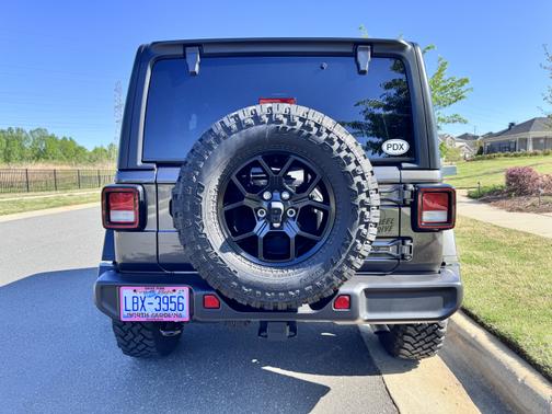 2024 Jeep Wrangler Willys