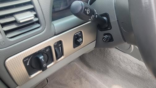 2004 Ford Thunderbird Premium