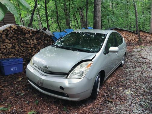 Silver 2004 Toyota Prius Base