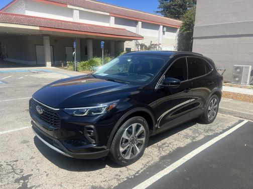 Black 2024 Ford Escape Platinum