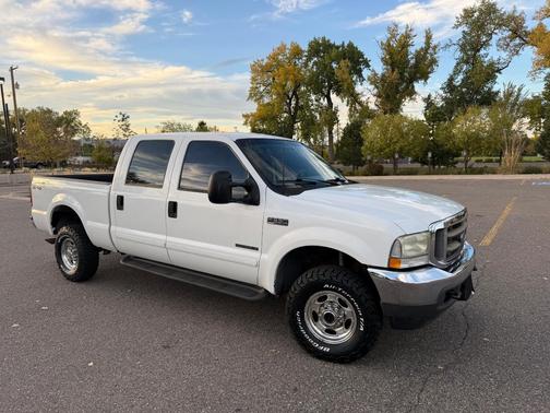 White 2002 Ford F-350 Lariat Crew Cab Super Duty