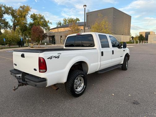 White 2002 Ford F-350 Lariat Crew Cab Super Duty
