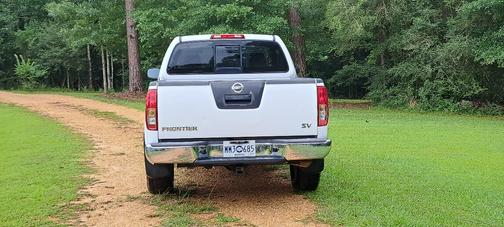 White 2012 Nissan Frontier SV