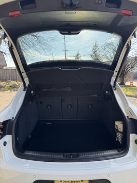 White 2017 Porsche Macan Macan