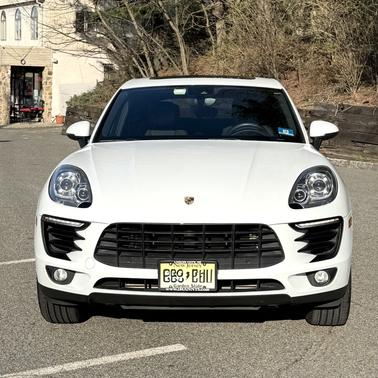 White 2017 Porsche Macan Macan