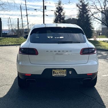 White 2017 Porsche Macan Macan