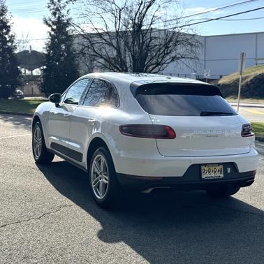 White 2017 Porsche Macan Macan