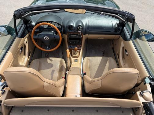 2001 Mazda MX-5 Miata SE