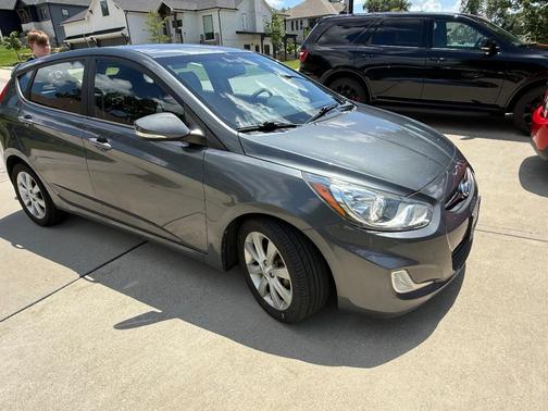Gray 2013 Hyundai Accent SE