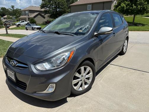 Gray 2013 Hyundai Accent SE