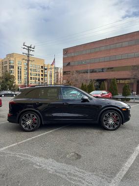 2015 Porsche Cayenne Cayenne Turbo