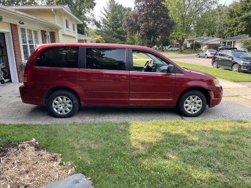 2009 Chrysler Town & Country LX