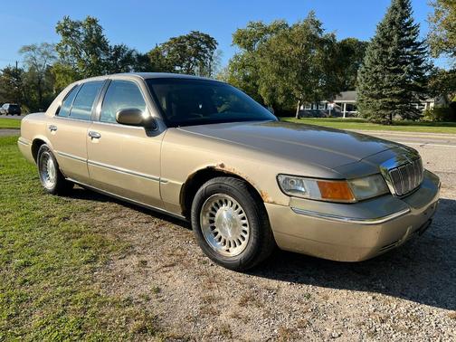 Gold 1999 Mercury Grand Marquis LS