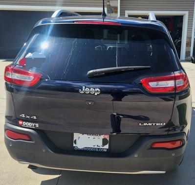 Blue 2016 Jeep Cherokee Limited