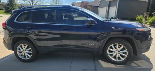 Blue 2016 Jeep Cherokee Limited