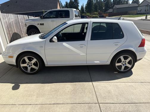 White 2004 Volkswagen Golf GL TDI