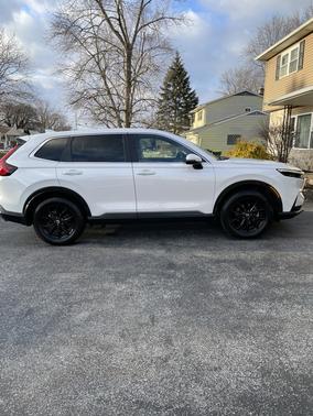 White 2024 Honda CR-V EX-L