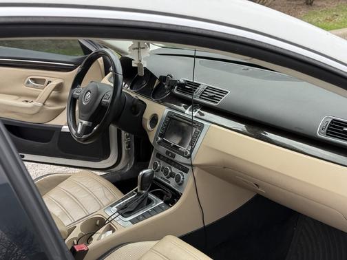 White 2013 Volkswagen CC 3.6L VR6 Executive